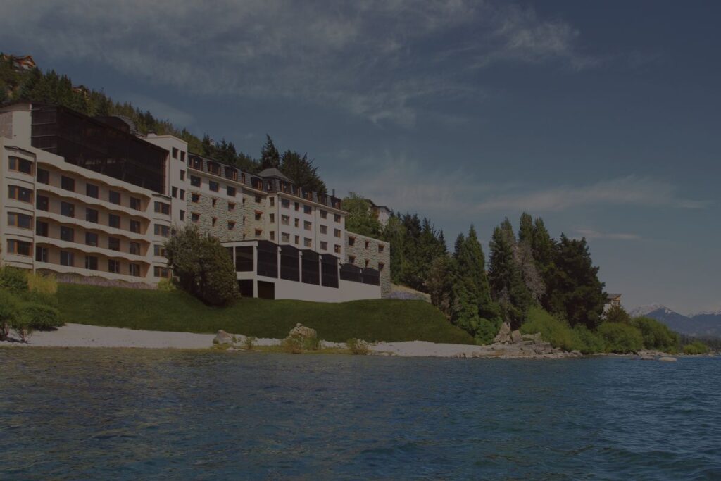 CoteNovoSeg apresenta roteira na Argentina em Bariloche com Header-Hotel-Alma-del-Lago-vista-al-Lago