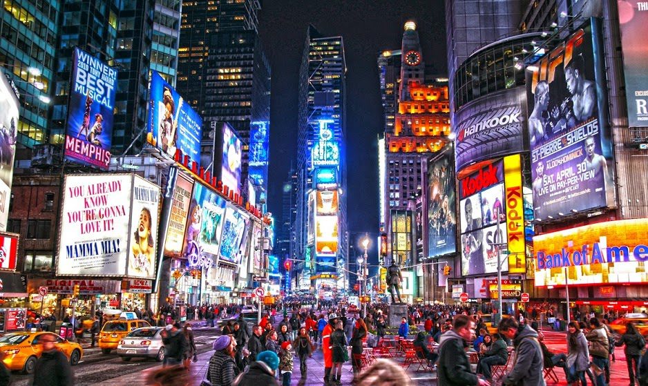 CoteNovoSeg seguro de vida, celular e viagem apresenta para curtir o roteiro em Nova York no Times-Square-manhattan-onde-ficar