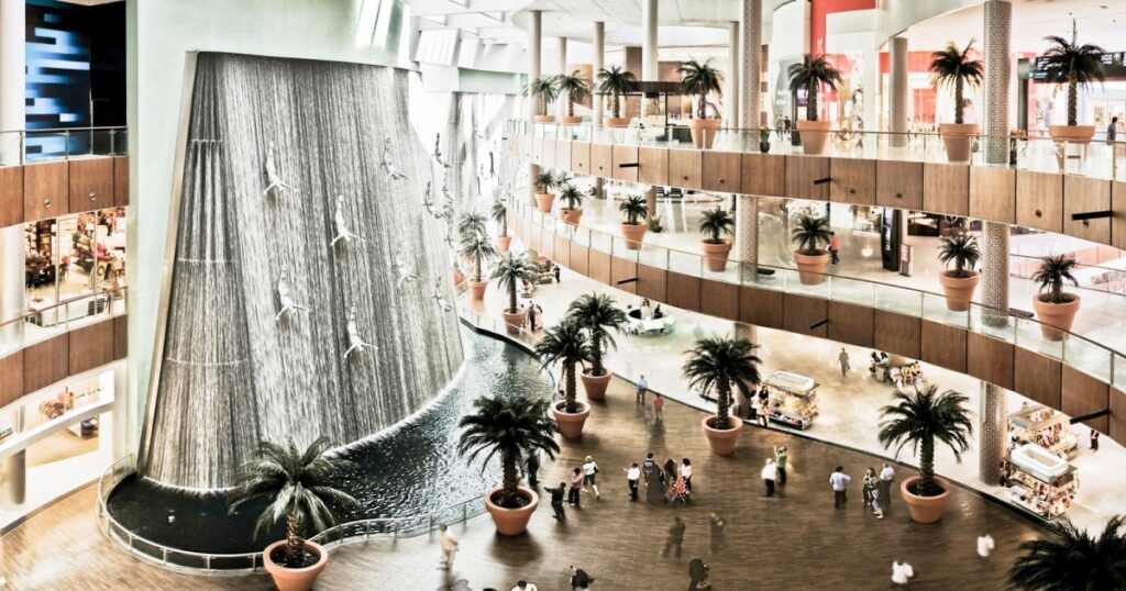 CoteNovoSeg seguro de vida, celular e viagem apresenta para curtir o roteiro de Dubai com foto de dubai_dubai_mall_01_presentazione_jpg_1200_630_cover_85