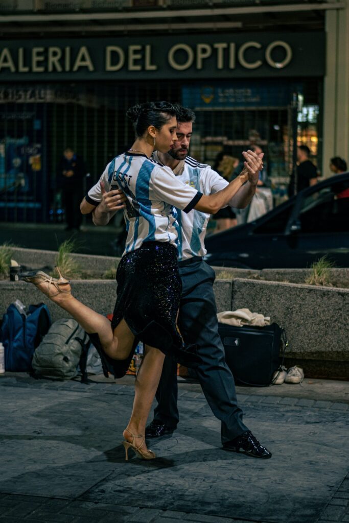 CoteNovoSeg apresenta imagem Roteiro para Cancun, melhor epoca para ir para Buenos Aires viajar segurado Imagem de Jon Ardo por pexels-fabrizio-velez-14980615