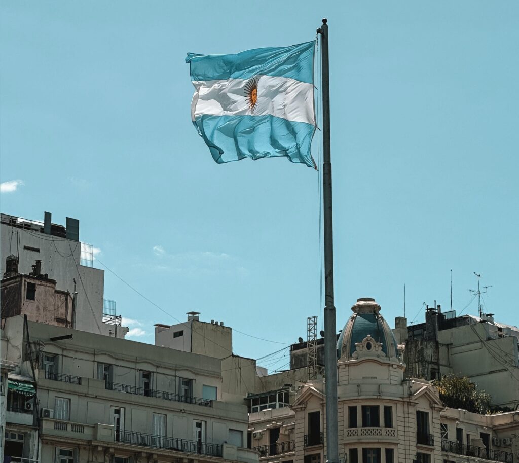 CoteNovoSeg apresenta imagem Roteiro para Cancun, melhor epoca para ir para Buenos Aires viajar segurado pexels-joaquin-carfagna-14899674
